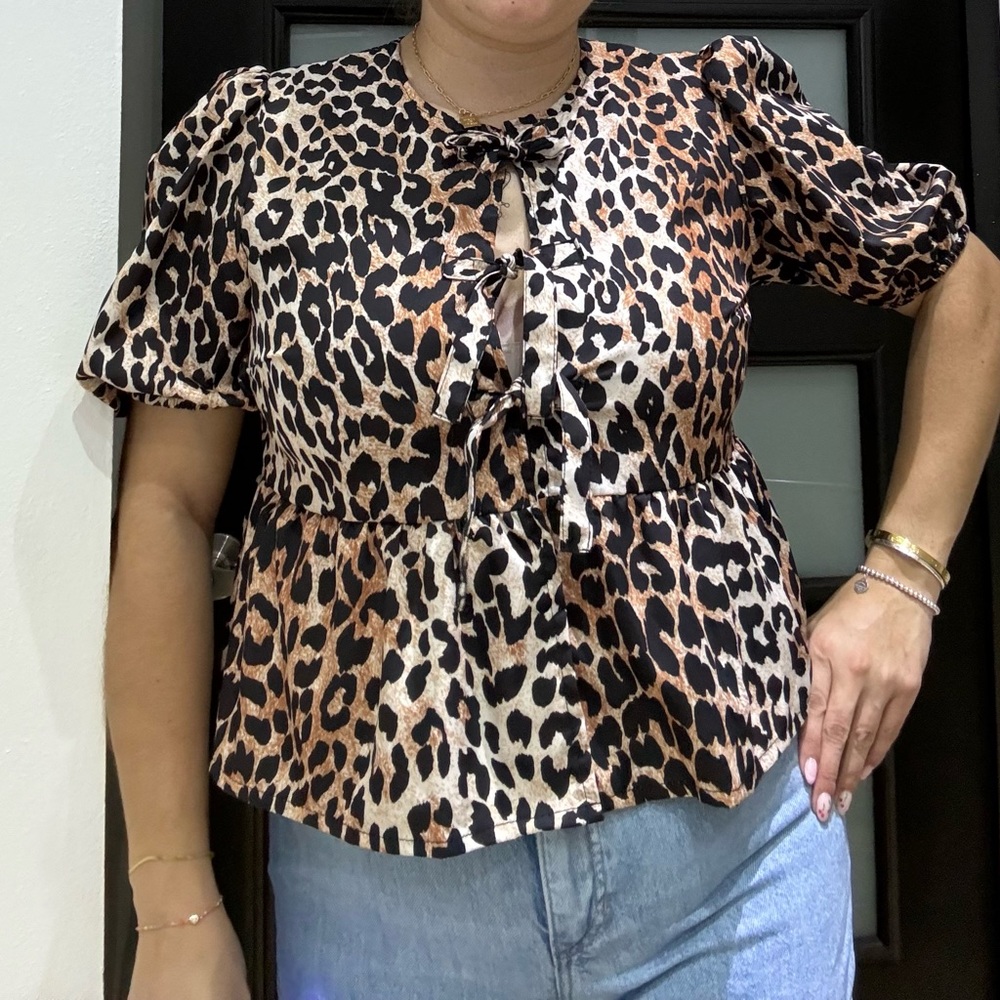 Beautiful Animal print blouse ❤️